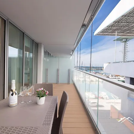 Lägenhet Waterfront Lux|studio|a/c|parking|gym|wifi By Tilo Genua